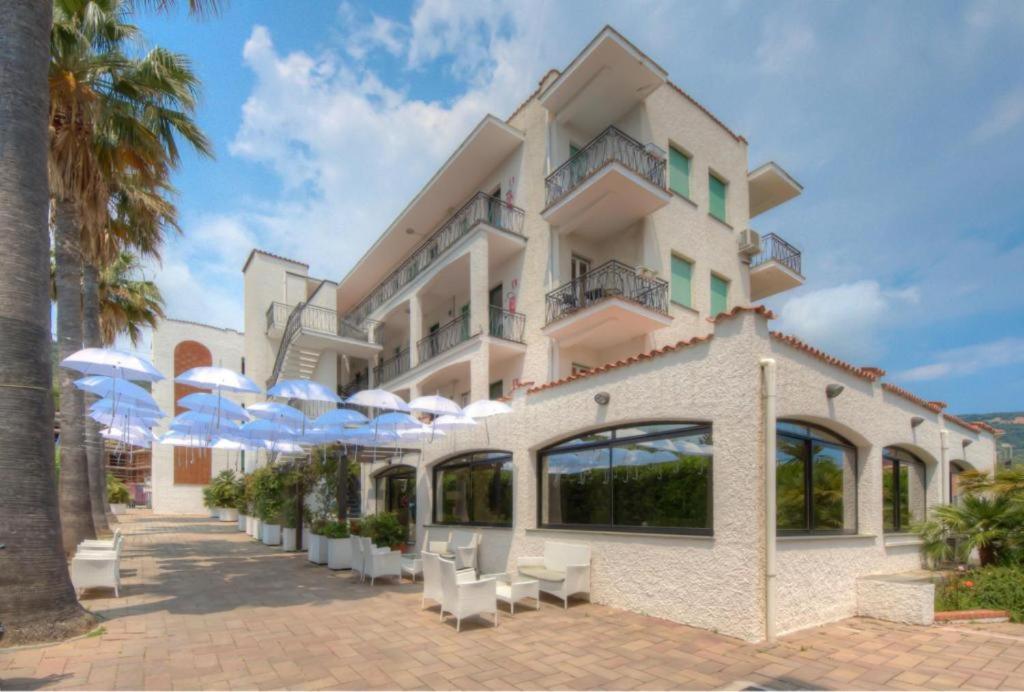 Blu Mare Apartments Pietra Ligure Eksteriør bilde